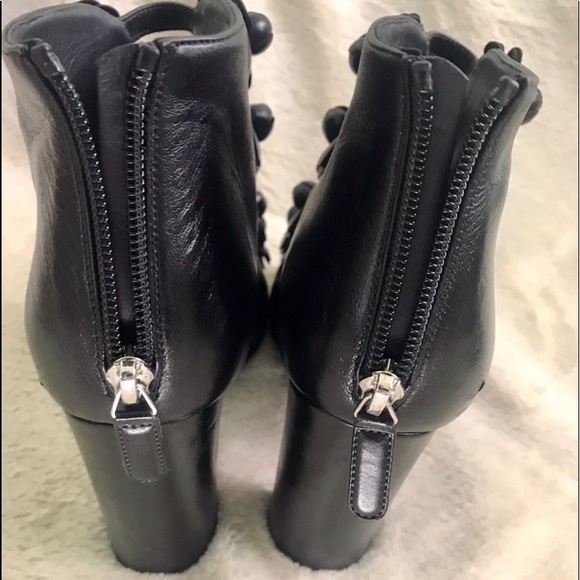 👑✅PRICE FIRM✅ AUTHENTIC Chanel Camelia Booties - Picture 9 of 14